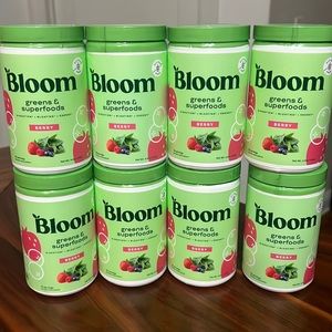 Bloom greens and superfoods Berry flavor